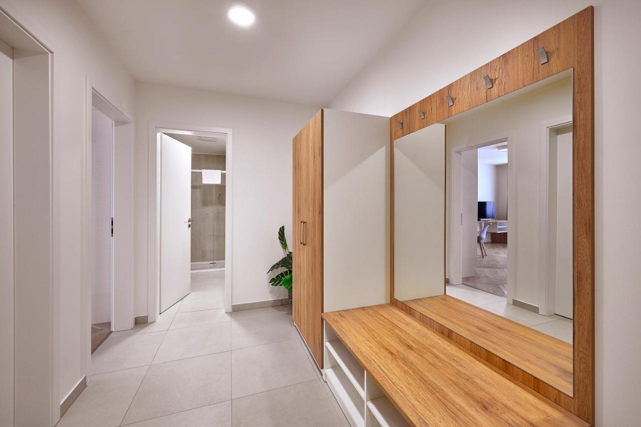 Downtown Suites Rubesova Praha Bagian luar foto