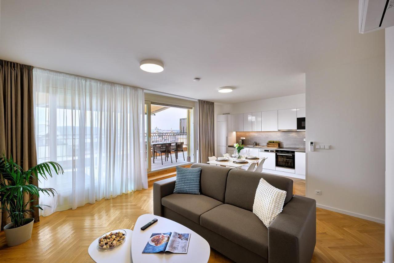 Downtown Suites Rubesova Praha Bagian luar foto