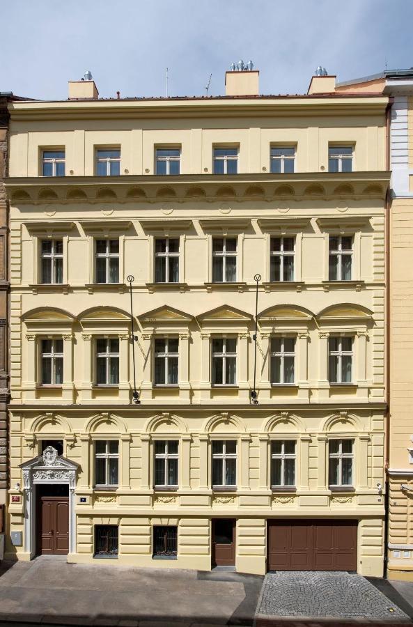 Downtown Suites Rubesova Praha Bagian luar foto